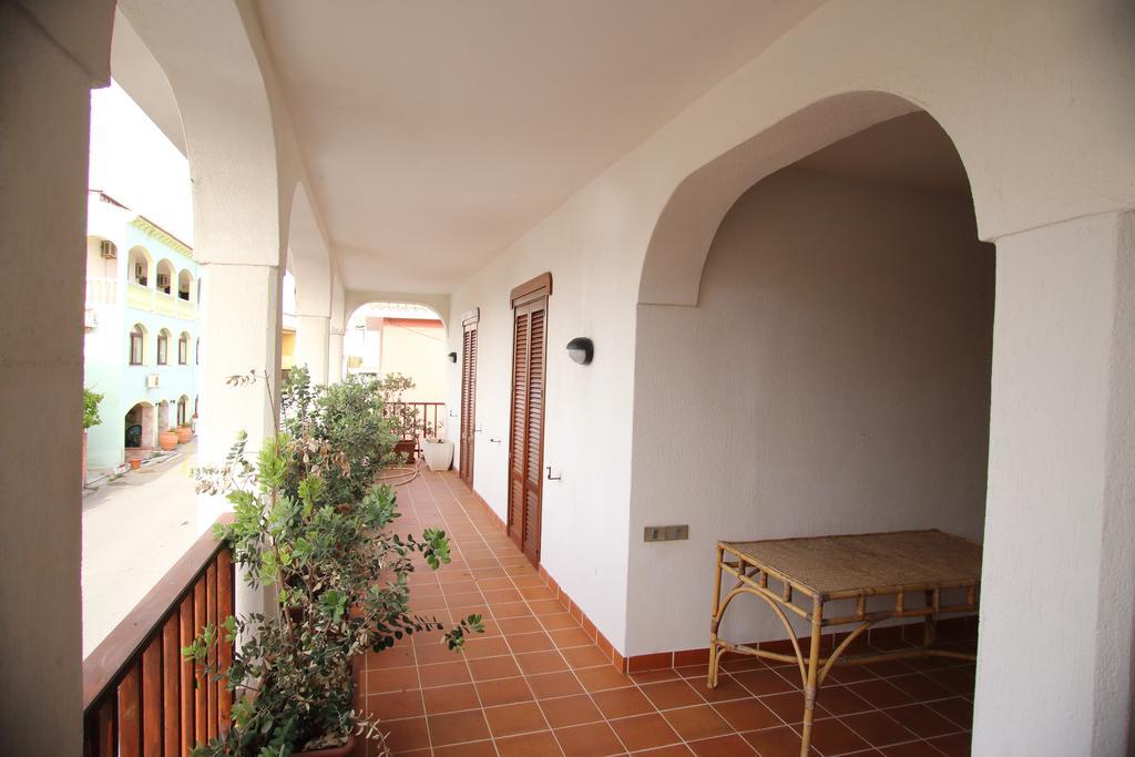 Appartamenti Ideal Isola Rossa Extérieur photo