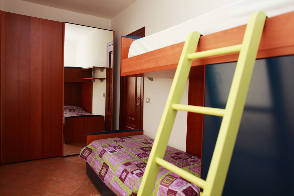 Appartamenti Ideal Isola Rossa Extérieur photo